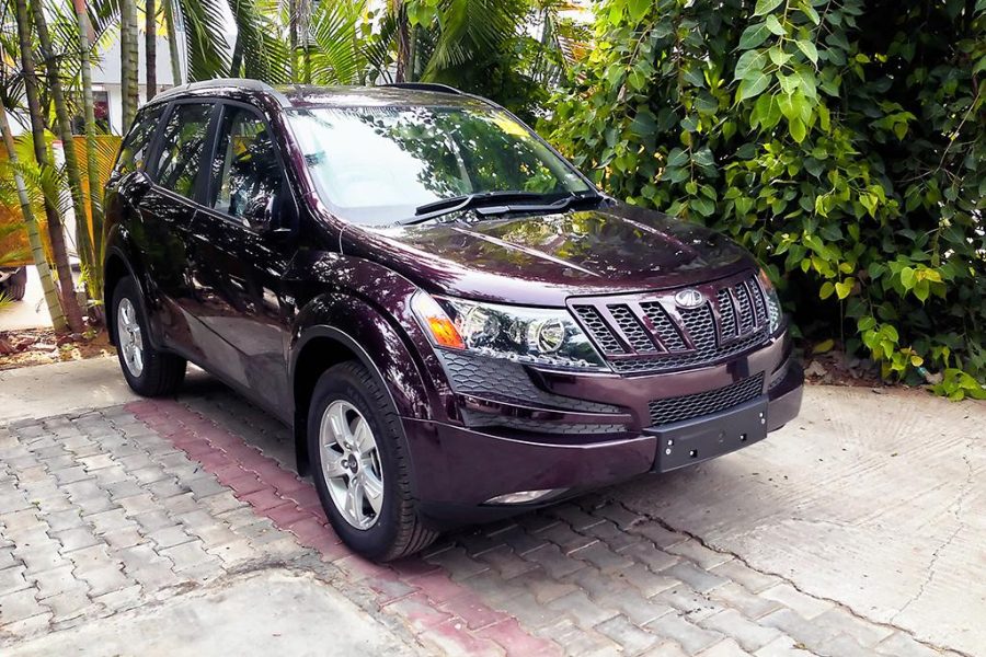 Mahindra XUV500 For Rent